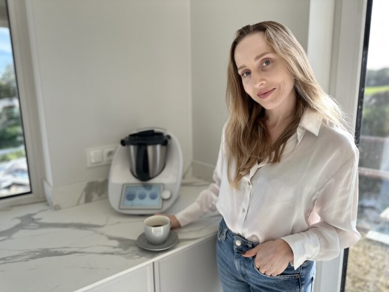 Thermomix kontra Tradycyjne Gotowanie: Czy Warto Zmienić Przyzwyczajenia? 🍳🔄