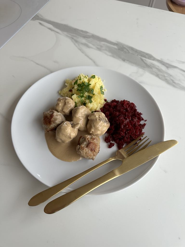 Skandynawskie klopsiki z kremowym sosem